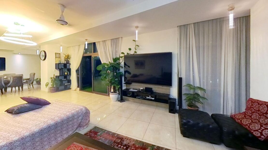 Pearl Tower 3 2003 Living Room 1110x623