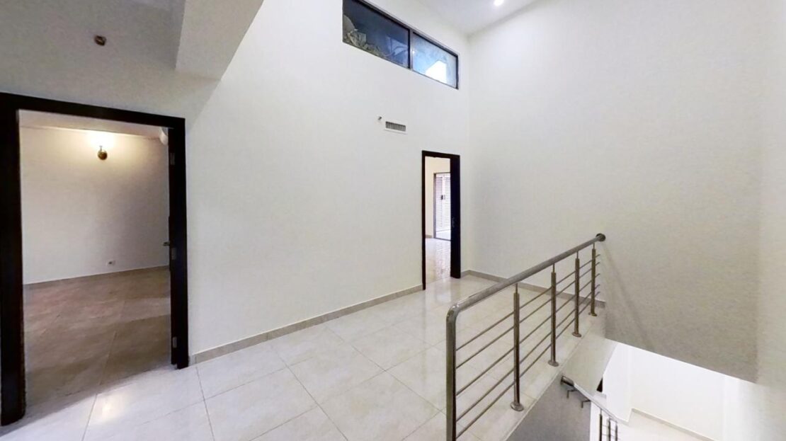Town House 09 PT 02 Hallway 1110x623